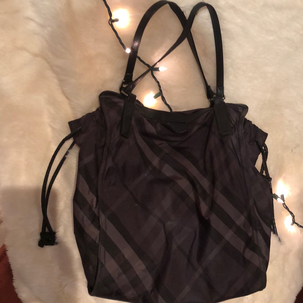 Burberry Buckleigh Tote Purse